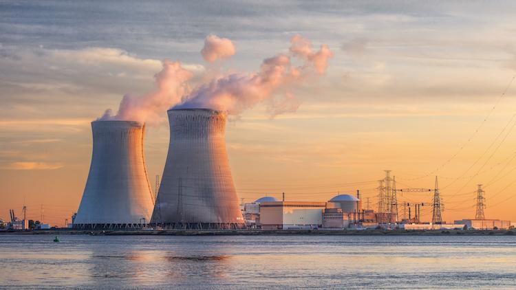 kernenergie-shutterstock-1700360854